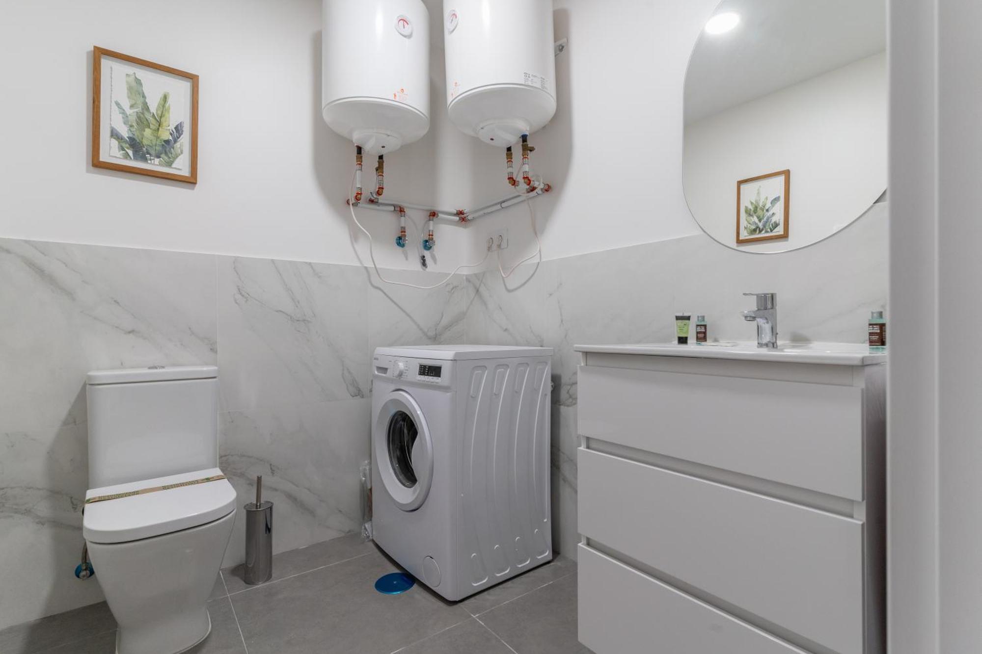 Large With Terrace- 2bd 1,5bth- Plaza Castilla Appartamento Madrid